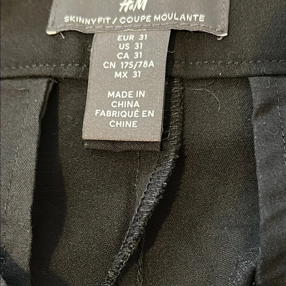 H&M women’s casual or work black Pants
